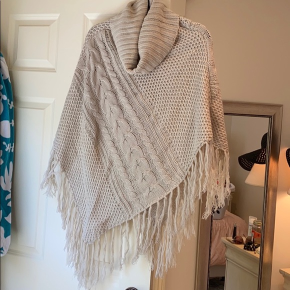 Woven Heart Jackets & Blazers - Knit poncho